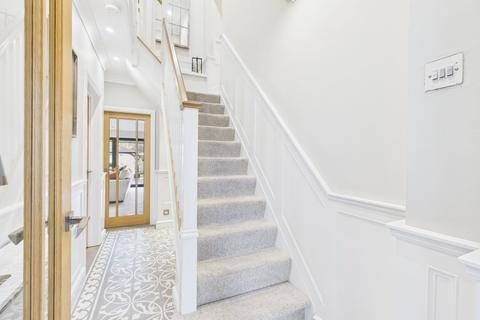 5 bedroom semi-detached house for sale, Western Way, Blaydon-On-Tyne, NE21