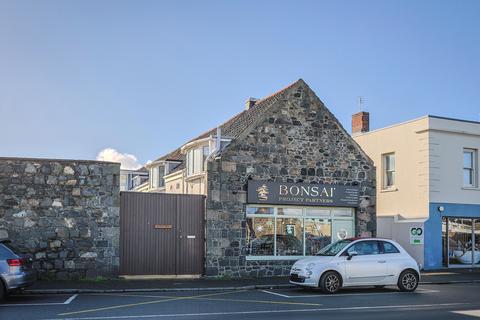 2 bedroom property for sale, South Quay, St Sampson's, Guernsey, GY2