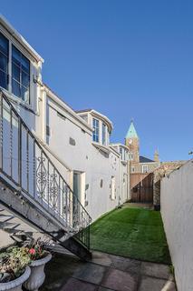 2 bedroom property for sale, South Quay, St Sampson's, Guernsey, GY2