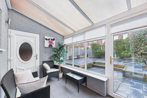 2 bedroom semi-detached house to rent, Wexham Gardens, Platt Bridge, WN2 3SZ