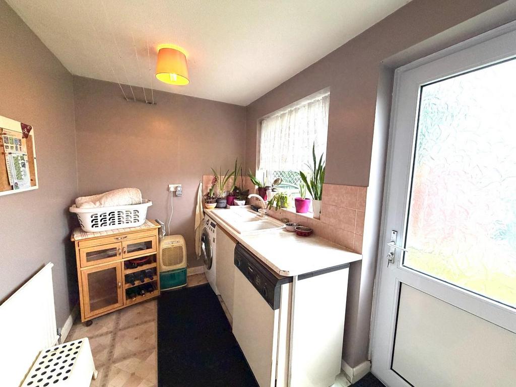 Utility Room.JPG