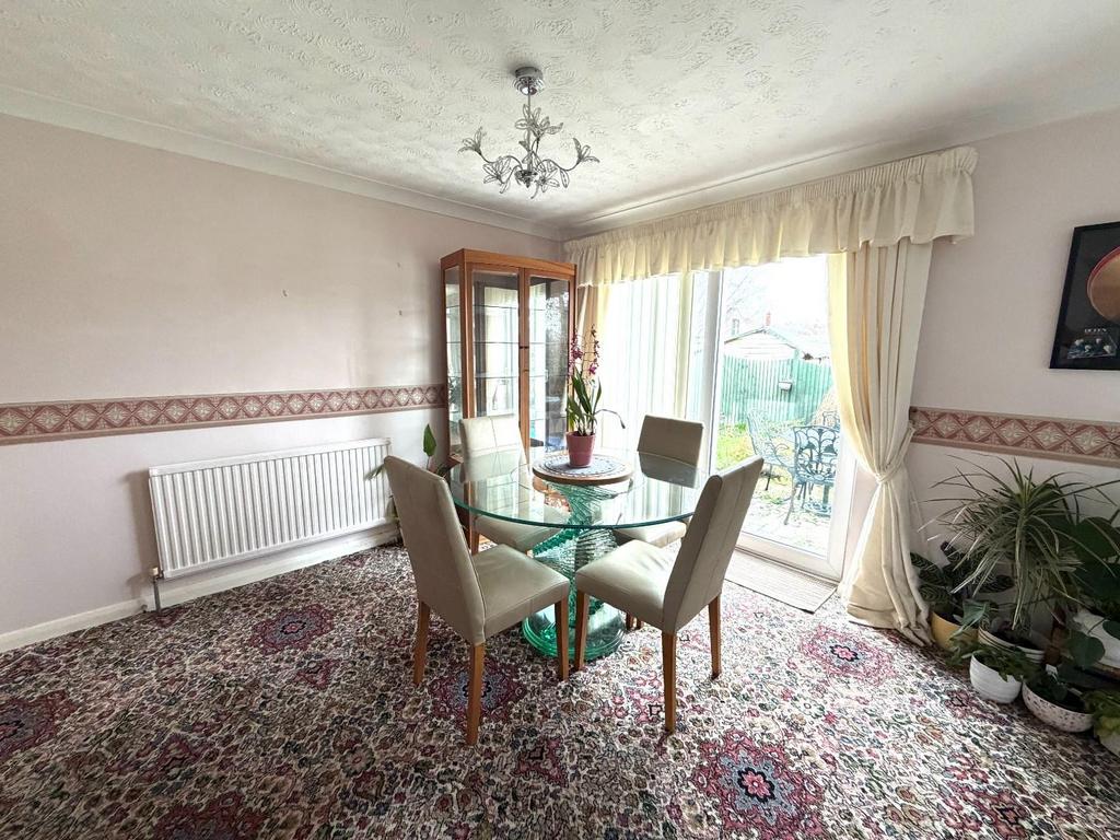 Dining Area.JPG