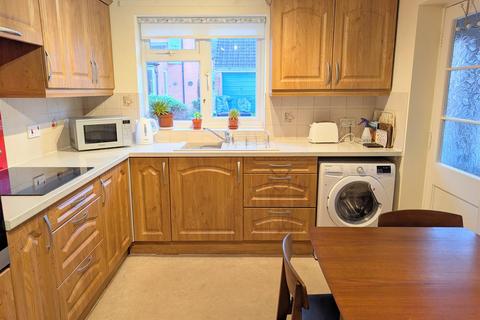 2 bedroom bungalow for sale, 1 Manor Park, Pontesbury, Shrewsbury, SY5 0RH