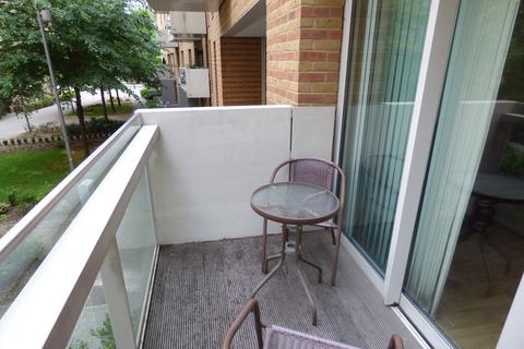 2 bedroom flat to rent, Nelson walk, Bow E3