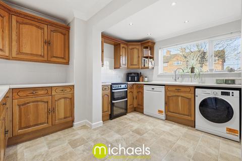 3 bedroom end of terrace house for sale, Queen Elizabeth Way, Colchester, CO2