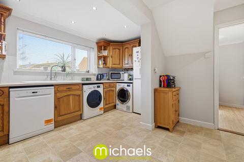 3 bedroom end of terrace house for sale, Queen Elizabeth Way, Colchester, CO2