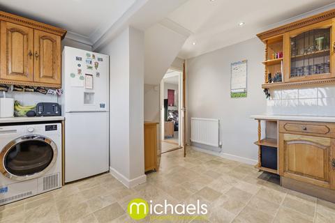 3 bedroom end of terrace house for sale, Queen Elizabeth Way, Colchester, CO2