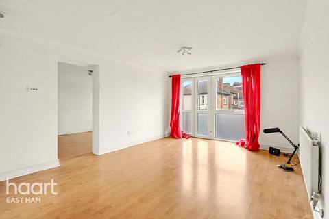 1 bedroom flat for sale, Victoria Avenue, London