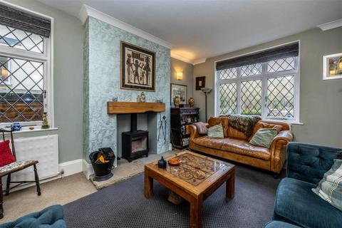 4 bedroom detached house for sale, Armitage Road, Huddersfield HD4