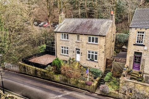 4 bedroom detached house for sale, Armitage Road, Huddersfield HD4