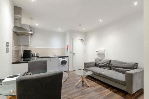 undefined, Heath Road, Twickenham TW1