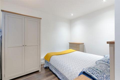 undefined, Heath Road, Twickenham TW1