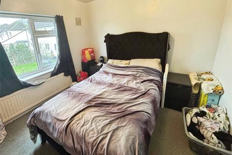 3 bedroom semi-detached house to rent, Pawley Gardens, Leicestershire LE2