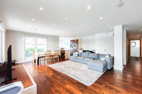 2 bedroom flat to rent, Homer Drive, Canary Wharf E14