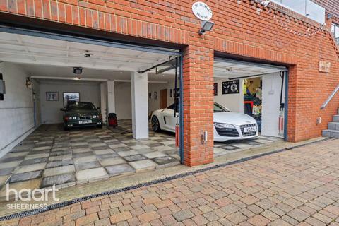 undefined, Queenborough Drive, Kent