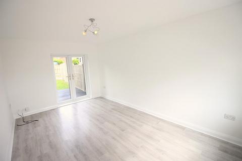 3 bedroom house to rent, Ravenscroft Oval, Sheffield