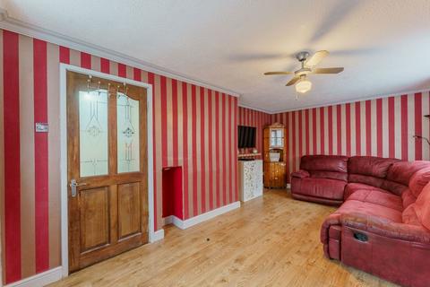 3 bedroom semi-detached house for sale, Primrose Grove, Selby YO8