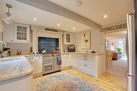 3 bedroom cottage for sale, High Street, Lyndhurst, SO43