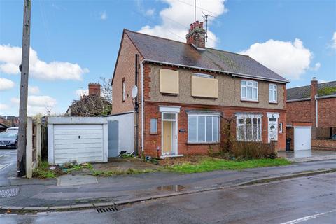 Lawton Road, Rushden NN10