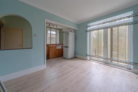 3 bedroom semi-detached house for sale, Lawton Road, Rushden NN10