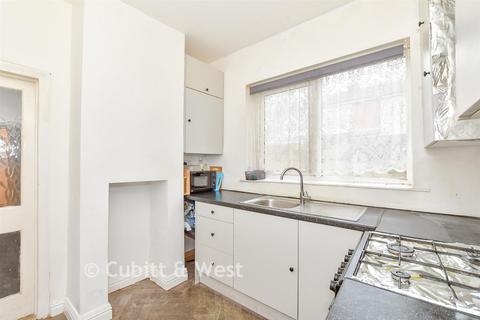 3 bedroom end of terrace house for sale, Penhale Road, Portsmouth, Hampshire