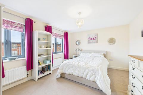 4 bedroom terraced house for sale, Crossley Road, Worcester, Worcestershire, WR5