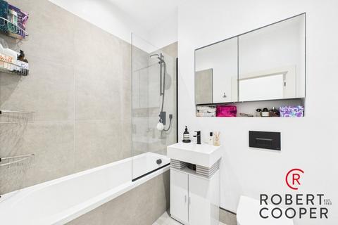 2 bedroom apartment for sale, Field End Road, Eastcote, HA4