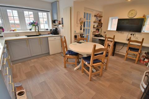 3 bedroom detached house for sale, Pine Vale Crescent, Bournemouth, BH10