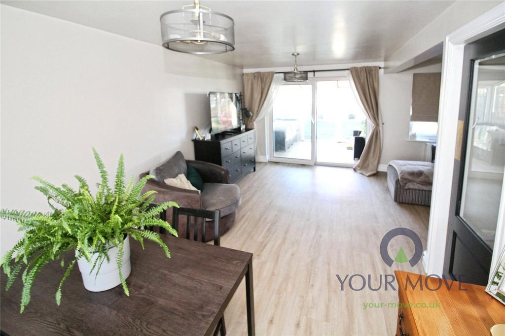 Living/Dining Room