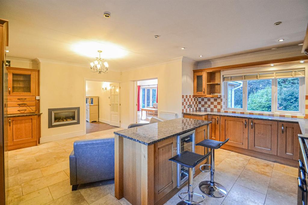 Dining Kitchen &amp; Sitting Room