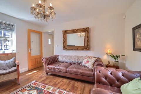 undefined, Summerhouse Square, Norton