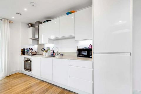 1 bedroom flat for sale, York Road, London, SW11