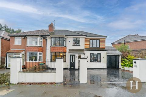4 bedroom semi-detached house for sale, Clent Road, Oldbury, B68