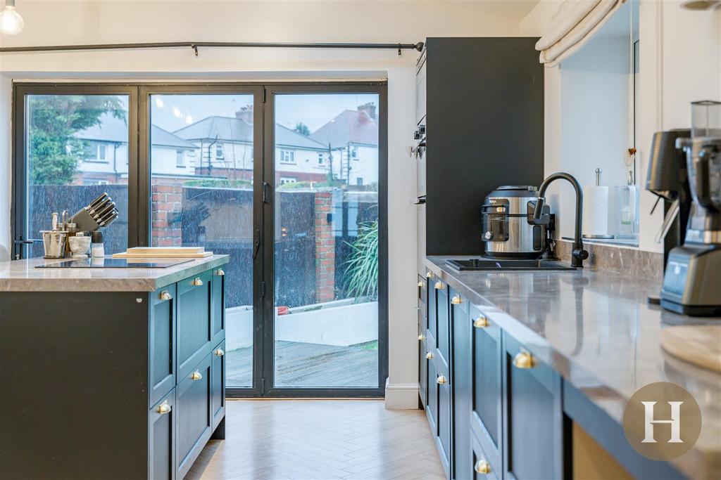 Hadleigh Estate Agents-26.jpg