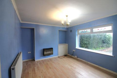 3 bedroom end of terrace house to rent, Denewood Crescent, Nottingham