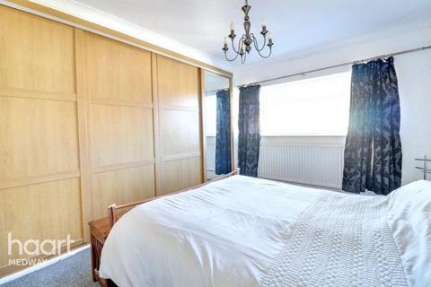 4 bedroom semi-detached house for sale, Dean Road, Rochester