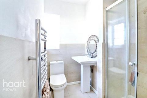 4 bedroom semi-detached house for sale, Dean Road, Rochester