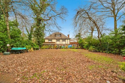 undefined, Howards Wood Drive, Gerrards Cross SL9