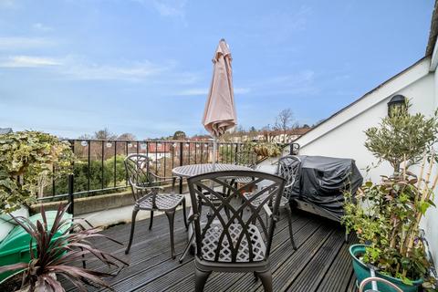 3 bedroom flat to rent, Edge Hill, Wimbledon, London, SW19