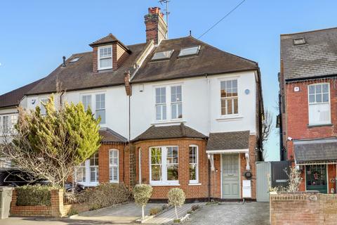 Russell Road, Buckhurst Hill, IG9