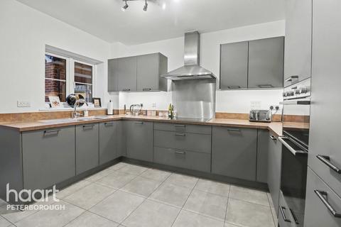 4 bedroom semi-detached house for sale, Jones Hill, Hampton Heights