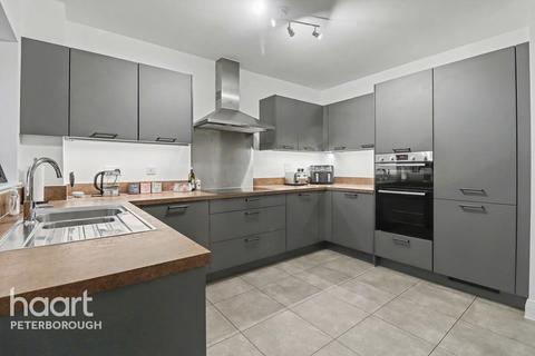 4 bedroom semi-detached house for sale, Jones Hill, Hampton Heights