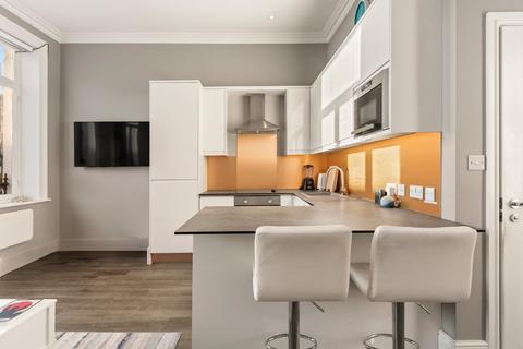 1 bedroom flat to rent, Trebovir Road, Earls Court, London