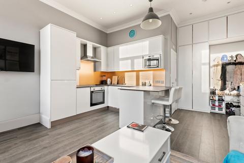 1 bedroom flat to rent, Trebovir Road, Earls Court, London