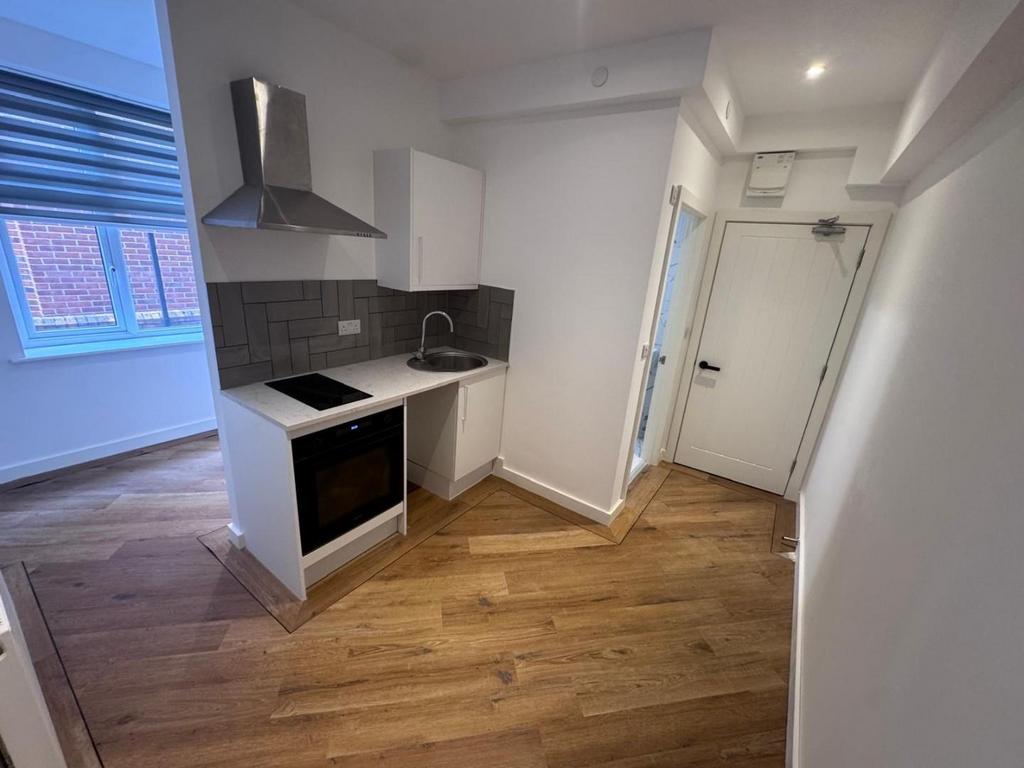 Kitchen flat 4.jpg