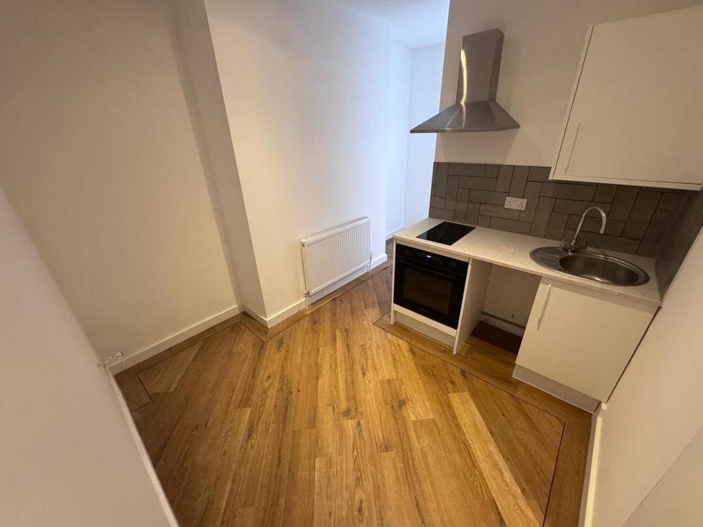 Kitchen 2 Flat 4.jpg