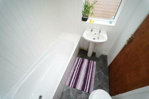 4 bedroom property to rent, Frederick Grove, Nottingham, Nottinghamshire, NG7