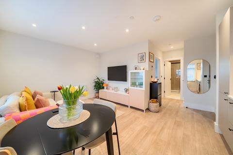 1 bedroom apartment for sale, Pembroke Road, Ruislip