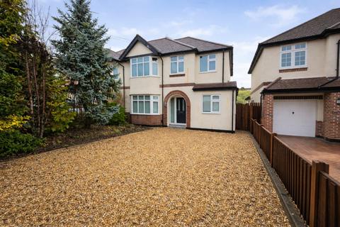4 bedroom semi-detached house to rent, Walton-On-Thames