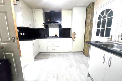 undefined, Drenon Square, Hayes, Greater London, UB3